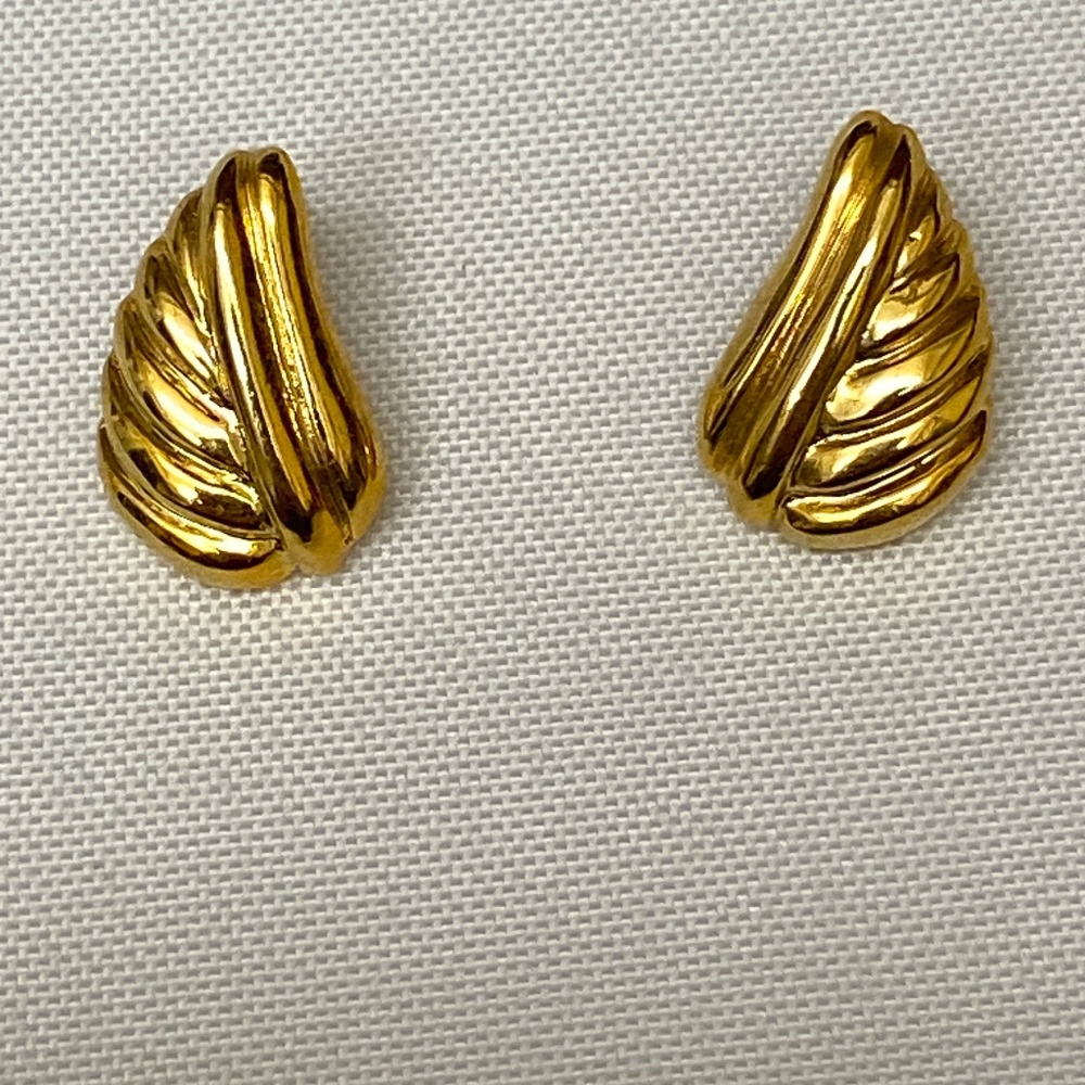 Gold Tone Leaf Shape Stud Earrings Metal Butterfly Back Lobe Jewelry